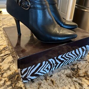 Women’s Chic Black Heeled Boots